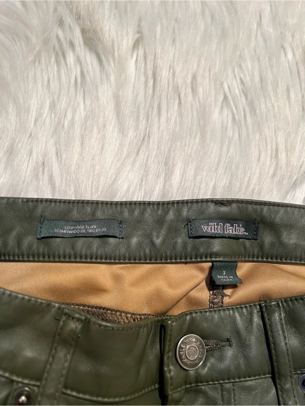 Wild Fable Women's Size 2 Low-Rise Flare Pant Olive Green Vegan Leather Pockets